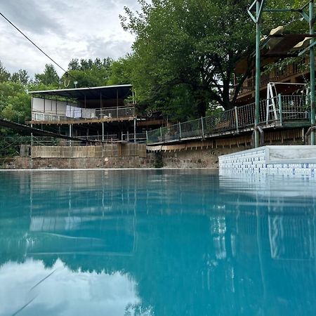 Hotel Amiran'S Lake Tiflis Exterior foto