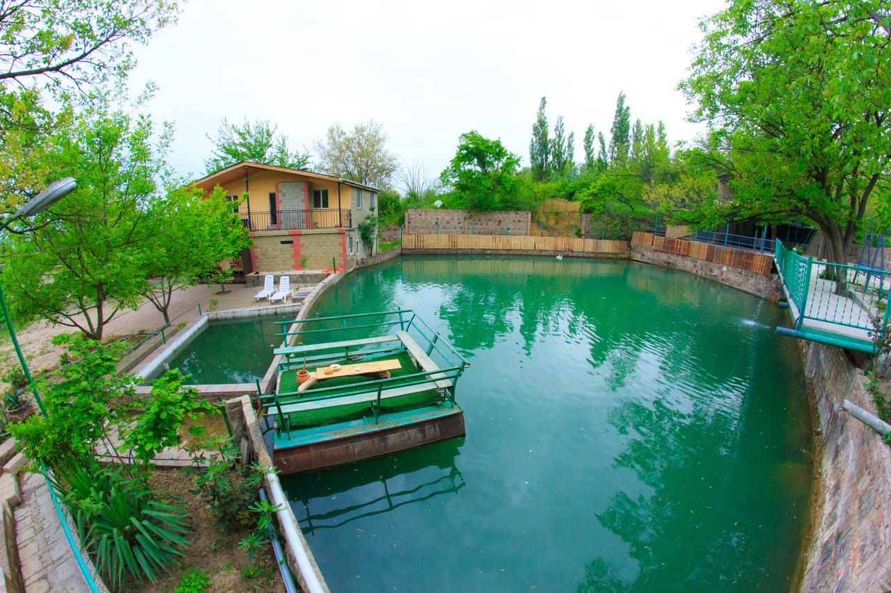Hotel Amiran'S Lake Tiflis Exterior foto
