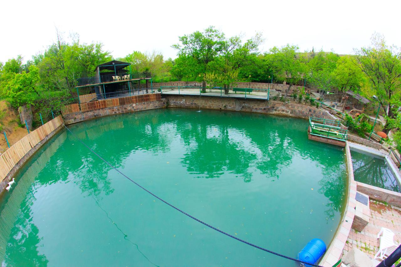 Hotel Amiran'S Lake Tiflis Exterior foto