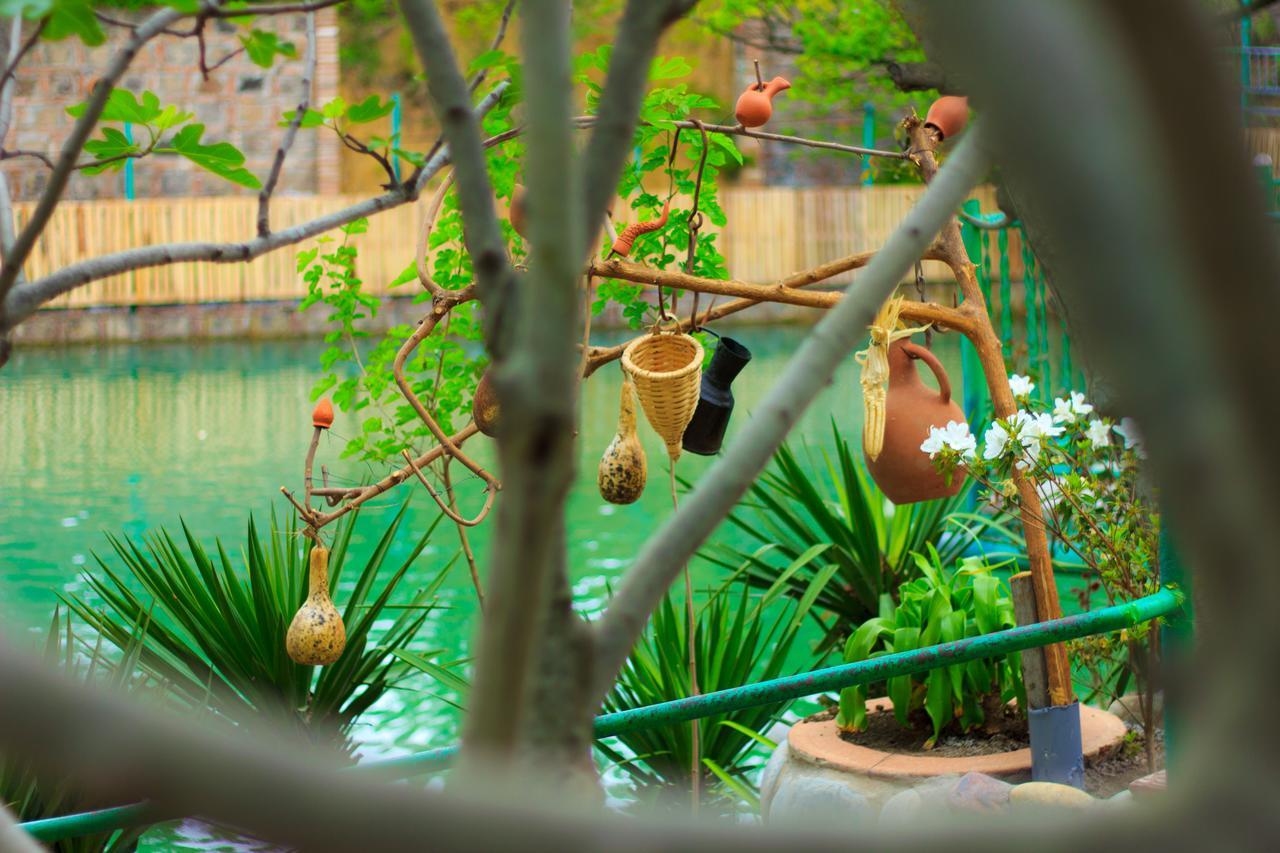 Hotel Amiran'S Lake Tiflis Exterior foto
